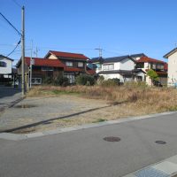 角地で間口が広いです! 角地で間口が広いです!