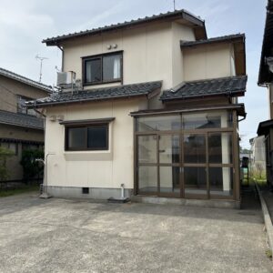 安宅町貸家　[8DK]