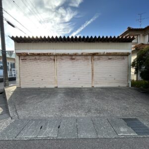 白江町貸倉庫　［シャッター３か所付］